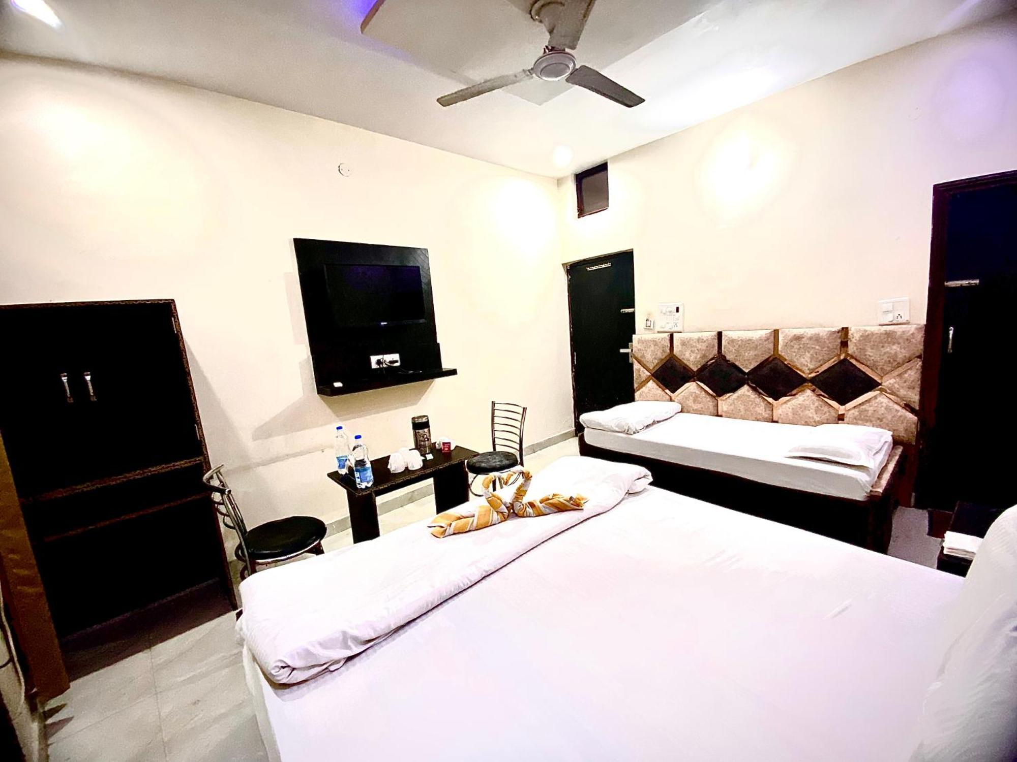Hotel swaran Amritsar Exterior foto