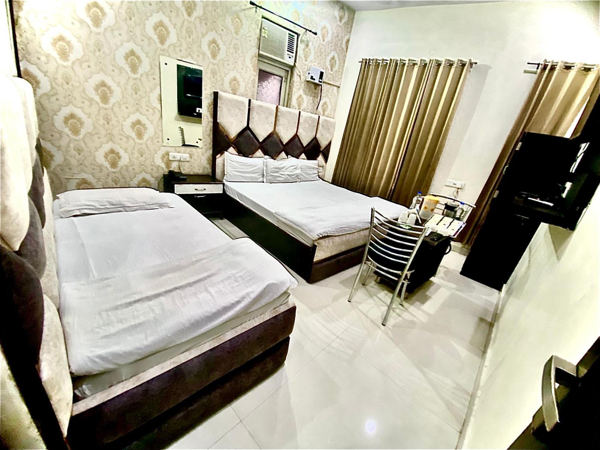 Hotel swaran Amritsar Exterior foto