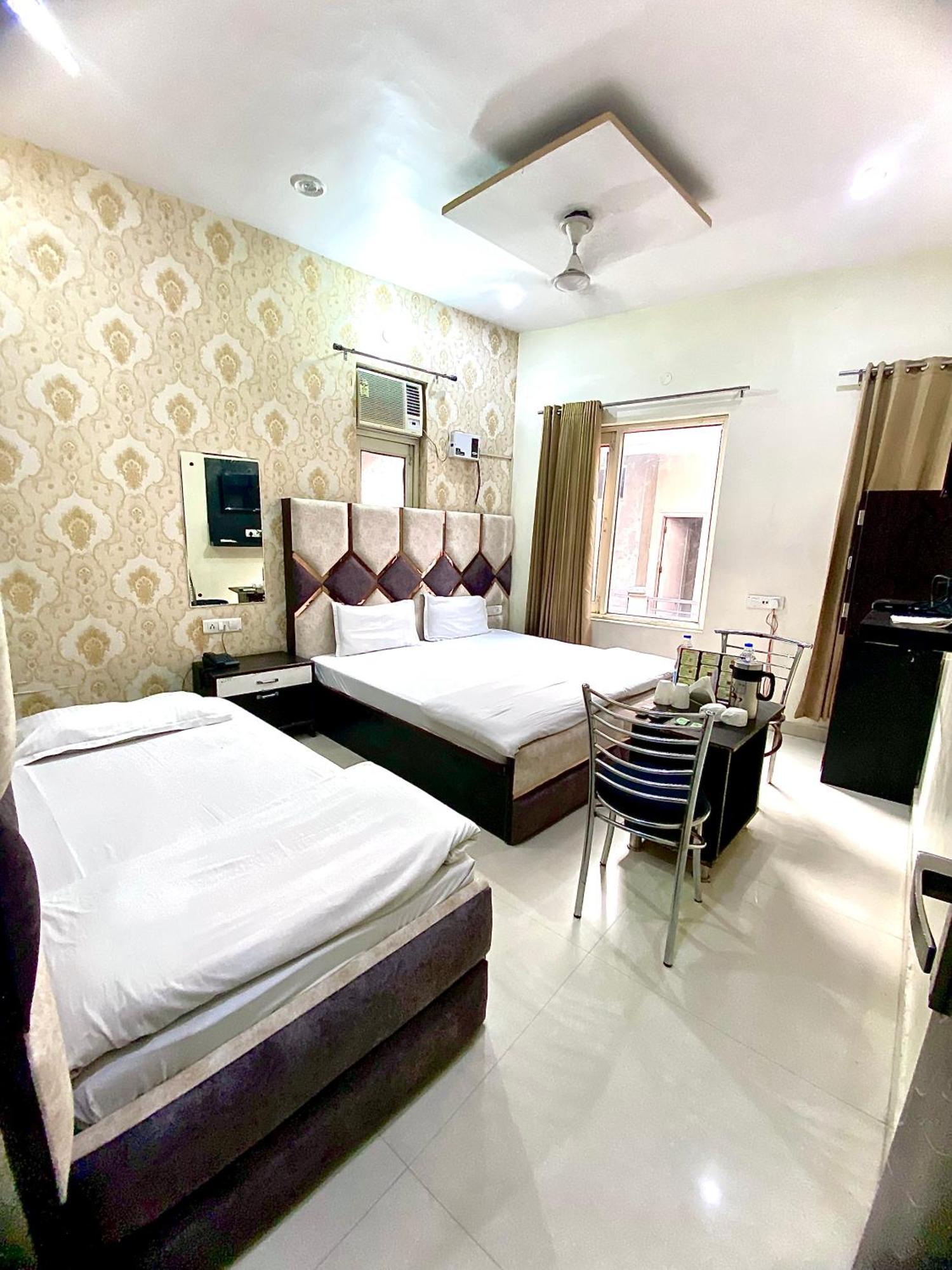 Hotel swaran Amritsar Exterior foto
